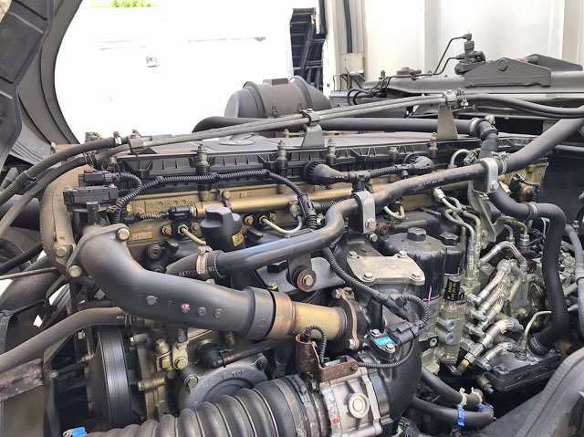 三菱ふそうスーパーグレートパネルウイング大型（10t）[写真24]