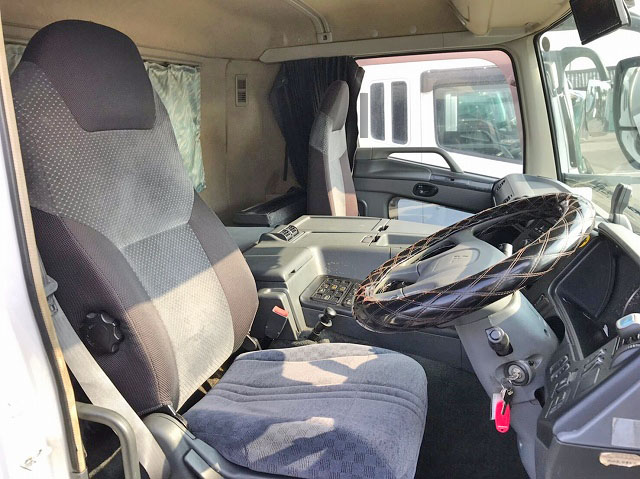 三菱ふそうスーパーグレートパネルウイング大型（10t）[写真29]