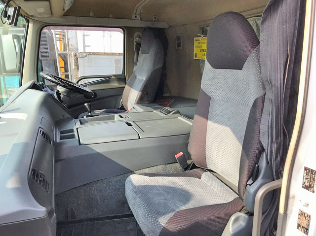 三菱ふそうスーパーグレートパネルウイング大型（10t）[写真31]