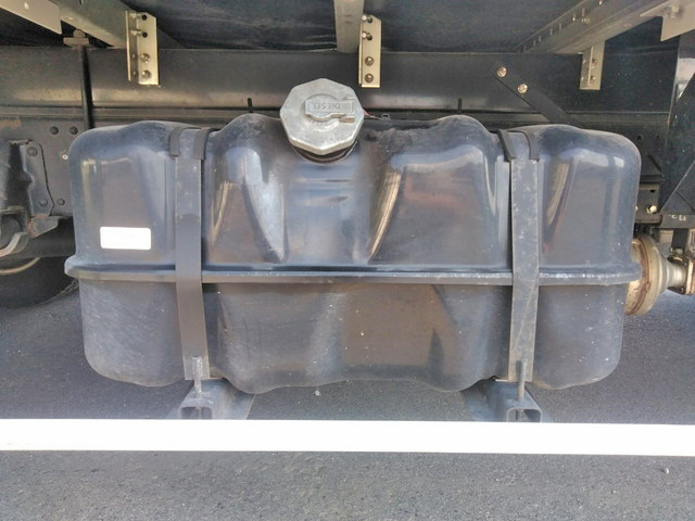 いすゞエルフアルミバン小型（2t・3t）[写真18]