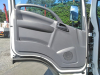 いすゞエルフアルミバン小型（2t・3t）[写真29]