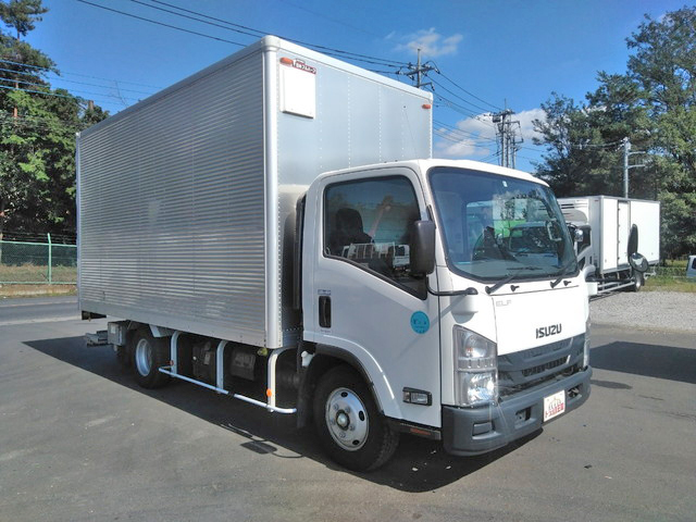 いすゞエルフアルミバン小型（2t・3t）[写真03]