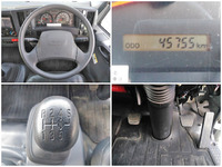 いすゞエルフアルミバン小型（2t・3t）[写真36]