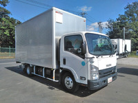 いすゞエルフアルミバン小型（2t・3t）[写真03]