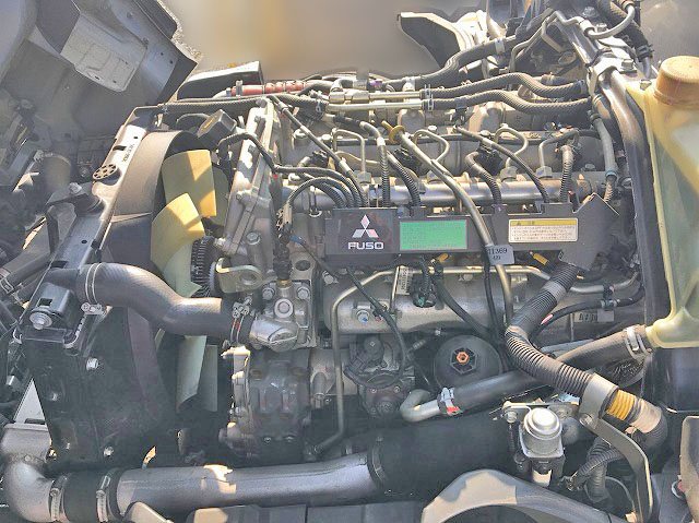 三菱ふそうキャンターアルミバン小型（2t・3t）[写真17]