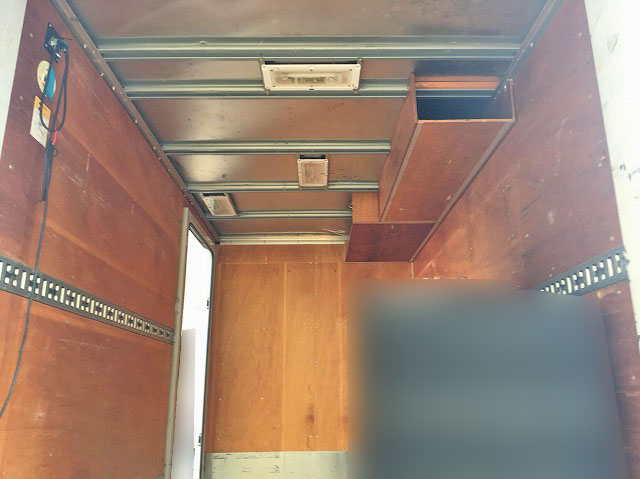 三菱ふそうキャンターアルミバン小型（2t・3t）[写真06]