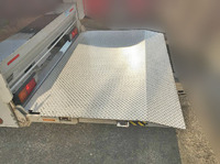 三菱ふそうキャンターアルミバン小型（2t・3t）[写真09]