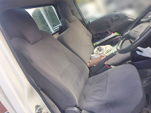 いすゞエルフ平ボディ小型（2t・3t）[写真14]