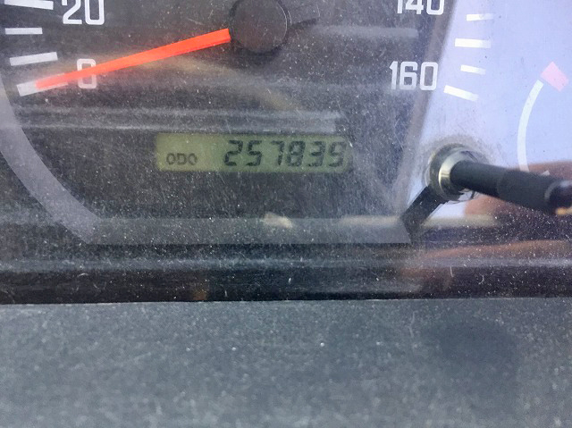 いすゞエルフ平ボディ小型（2t・3t）[写真16]