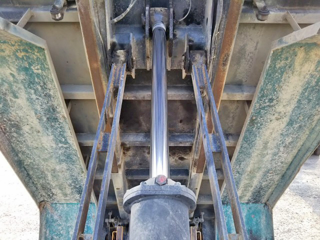 三菱ふそうスーパーグレートダンプ大型（10t）[写真14]