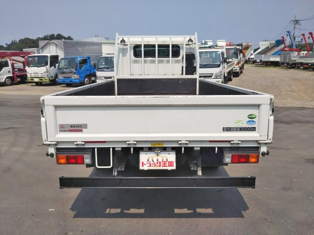三菱ふそうキャンターダブルキャブ（Wキャブ）小型（2t・3t）[写真10]
