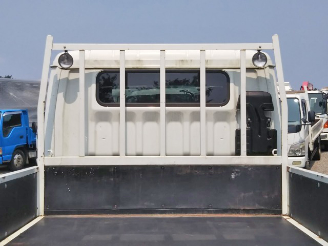 三菱ふそうキャンターダブルキャブ（Wキャブ）小型（2t・3t）[写真12]