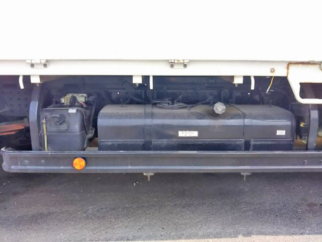 三菱ふそうキャンターダブルキャブ（Wキャブ）小型（2t・3t）[写真16]