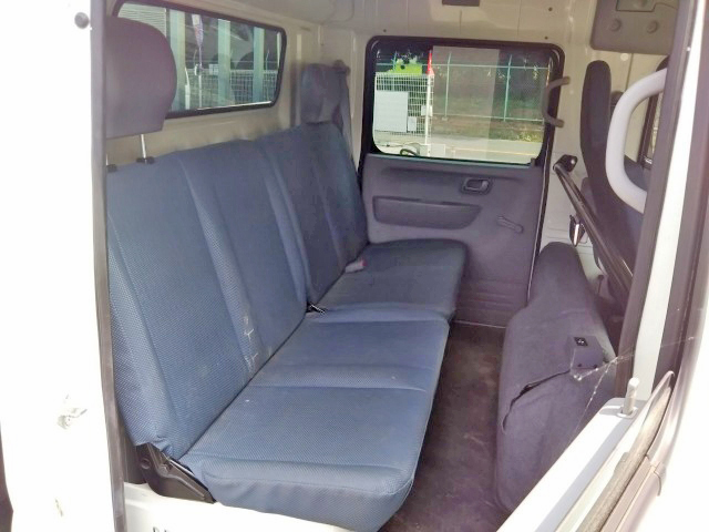 三菱ふそうキャンターダブルキャブ（Wキャブ）小型（2t・3t）[写真30]