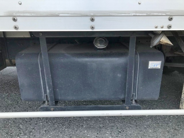 三菱ふそうファイターアルミバン中型（4t）[写真23]