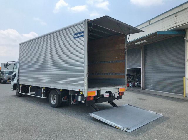 三菱ふそうファイターアルミバン中型（4t）[写真05]