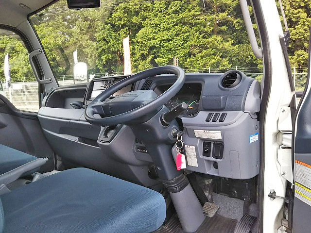 三菱ふそうキャンター冷凍車（冷蔵車）小型（2t・3t）[写真35]