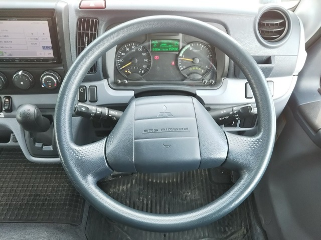 三菱ふそうキャンター冷凍車（冷蔵車）小型（2t・3t）[写真36]