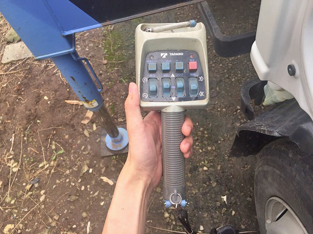 いすゞエルフクレーン4段小型（2t・3t）[写真13]