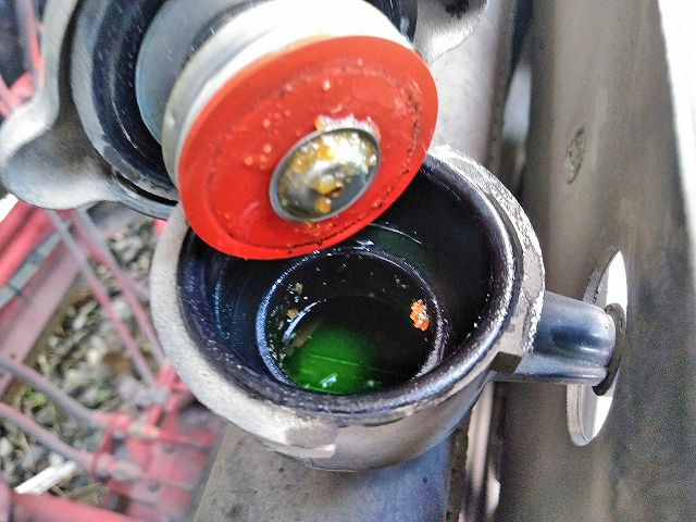 いすゞフォワード平ボディ中型（4t）[写真21]