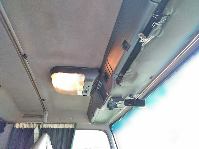 いすゞフォワード平ボディ中型（4t）[写真23]