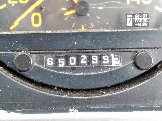 いすゞフォワード平ボディ中型（4t）[写真25]