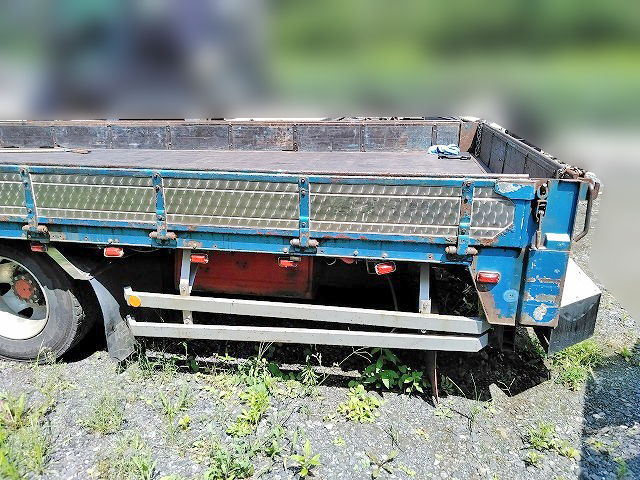 いすゞフォワード平ボディ中型（4t）[写真06]