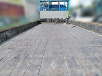 いすゞフォワード平ボディ中型（4t）[写真09]