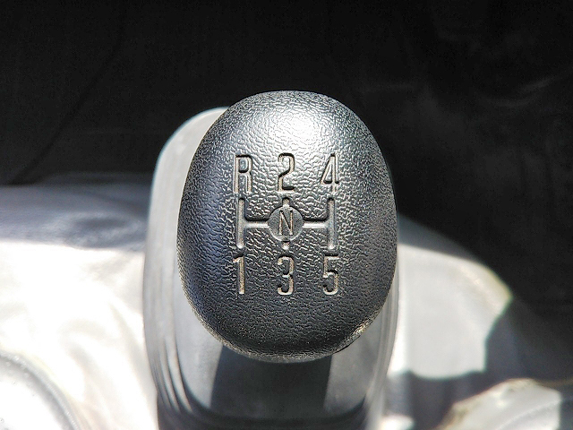 いすゞエルフダンプ小型（2t・3t）[写真36]