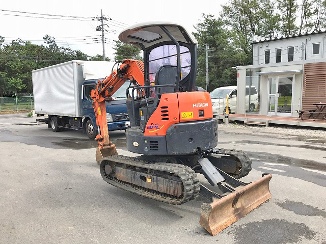 日立ミニユンボ（ミニバックホー）[写真04]