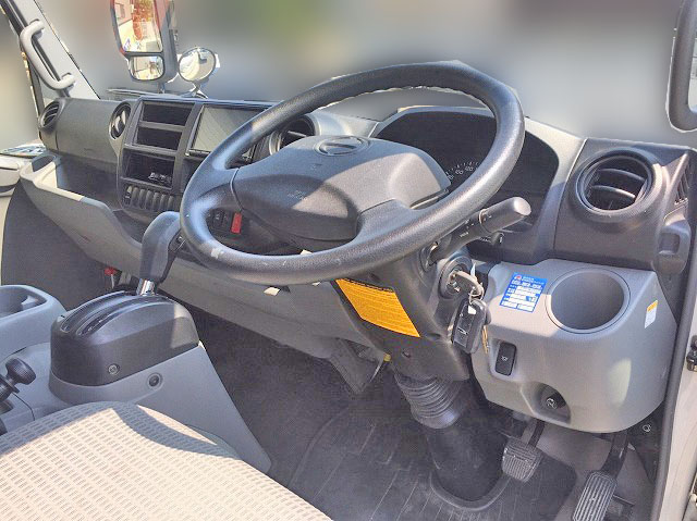 日野デュトロ平ボディ小型（2t・3t）[写真17]