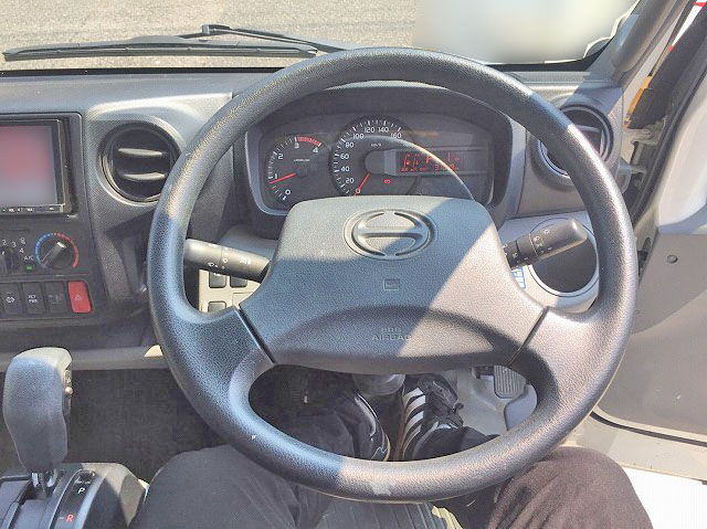 日野デュトロ平ボディ小型（2t・3t）[写真20]