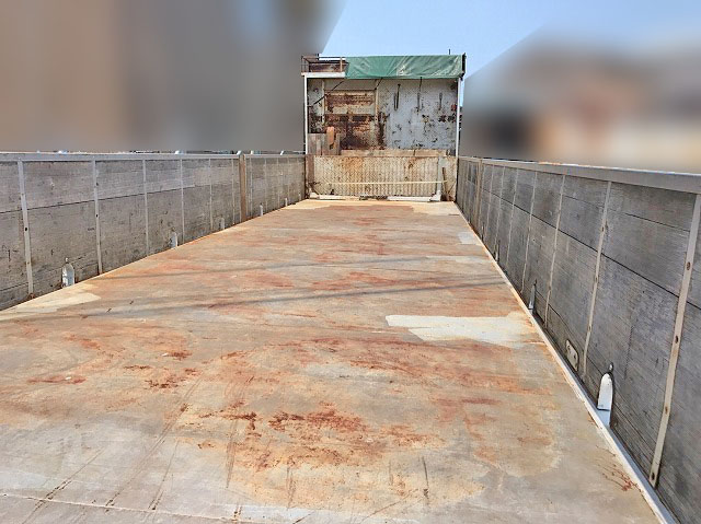 日野プロフィア平ボディ大型（10t）[写真12]