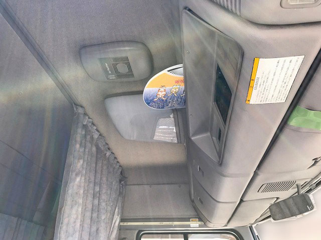 日野プロフィア平ボディ大型（10t）[写真28]