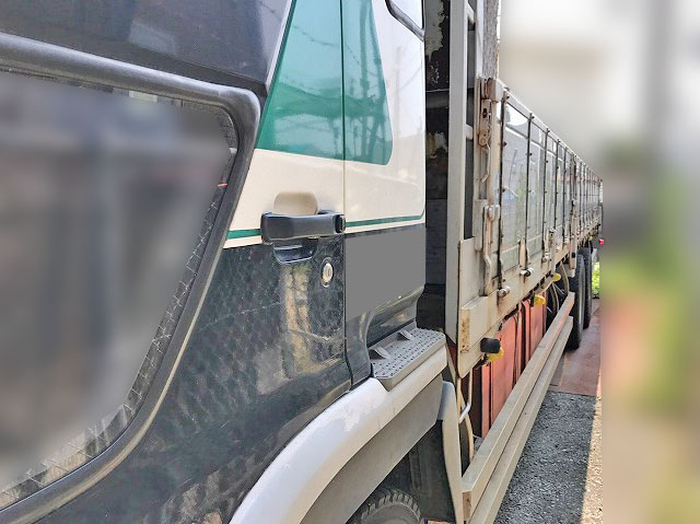 日野プロフィア平ボディ大型（10t）[写真06]