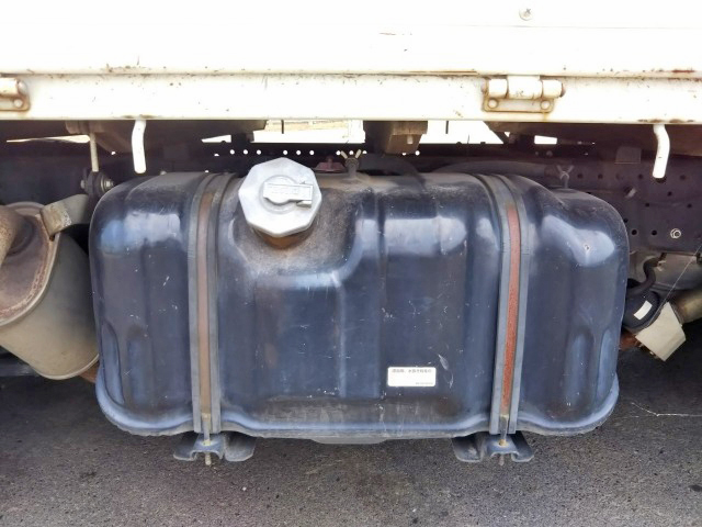 いすゞエルフ平ボディ小型（2t・3t）[写真17]