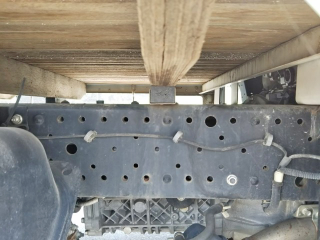 いすゞエルフ平ボディ小型（2t・3t）[写真18]