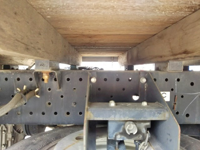 いすゞエルフ平ボディ小型（2t・3t）[写真19]