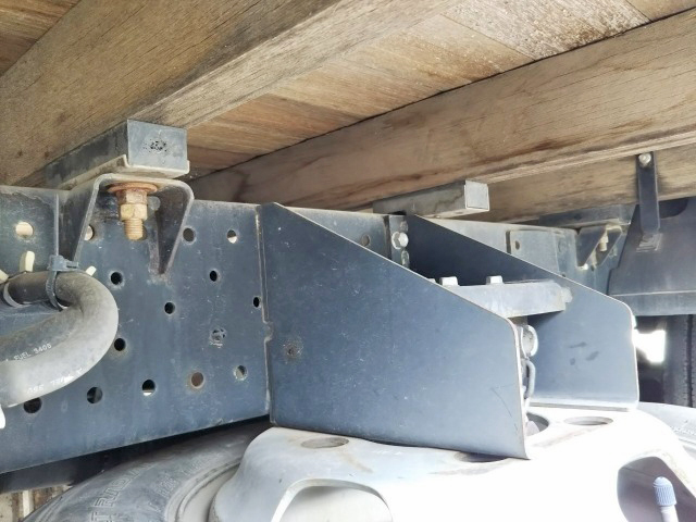 いすゞエルフ平ボディ小型（2t・3t）[写真20]