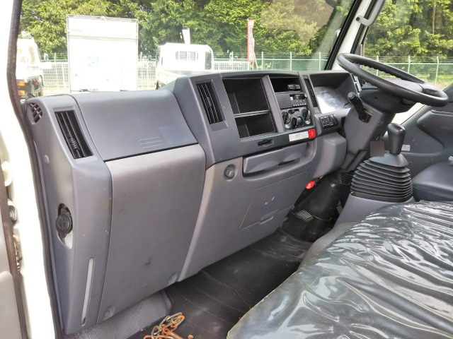 いすゞエルフ平ボディ小型（2t・3t）[写真32]