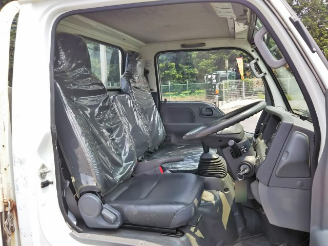 いすゞエルフ平ボディ小型（2t・3t）[写真34]