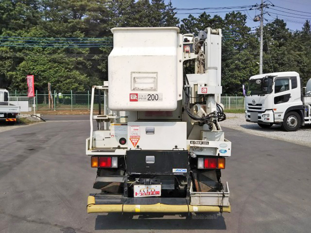 いすゞエルフ高所作業車小型（2t・3t）[写真10]