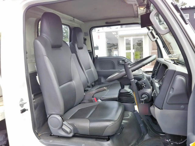 いすゞエルフ高所作業車小型（2t・3t）[写真34]