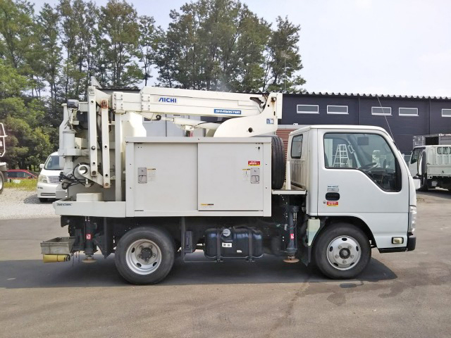 いすゞエルフ高所作業車小型（2t・3t）[写真06]