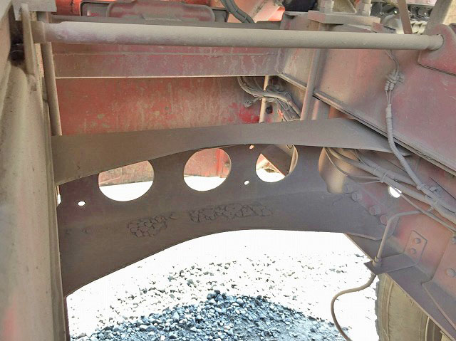 三菱ふそうスーパーグレートダンプ大型（10t）[写真20]