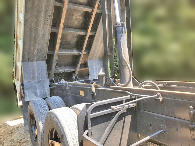 日野プロフィアダンプ大型（10t）[写真17]