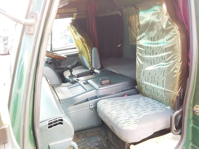 UDトラックスビッグサムヒアブクレーン大型（10t）[写真28]