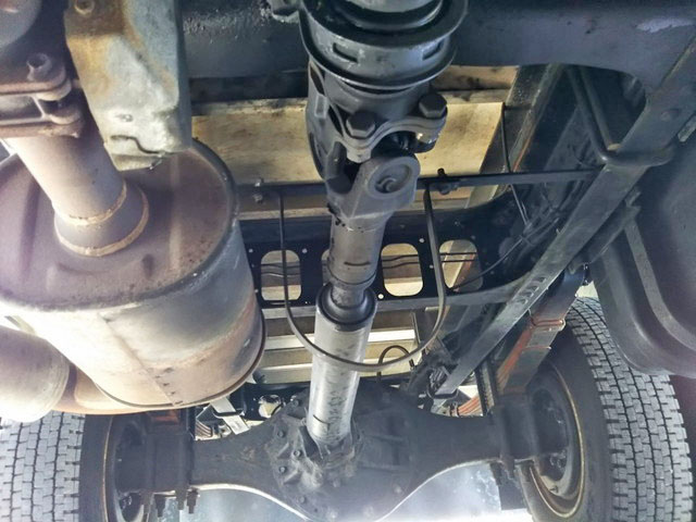 いすゞフォワード冷凍車（冷蔵車）中型（4t）[写真20]