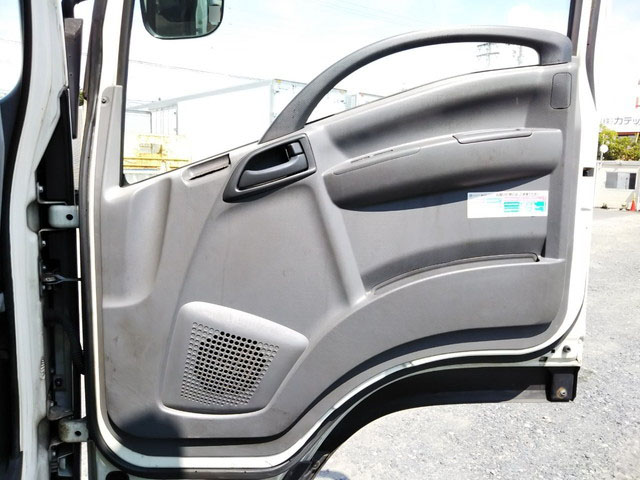 いすゞフォワード冷凍車（冷蔵車）中型（4t）[写真29]