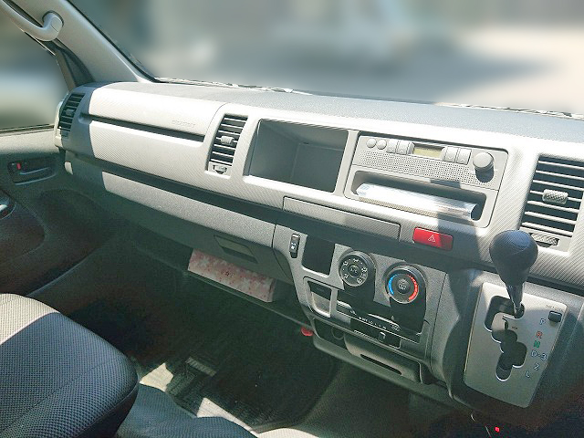 トヨタハイエースバン小型（2t・3t）[写真16]